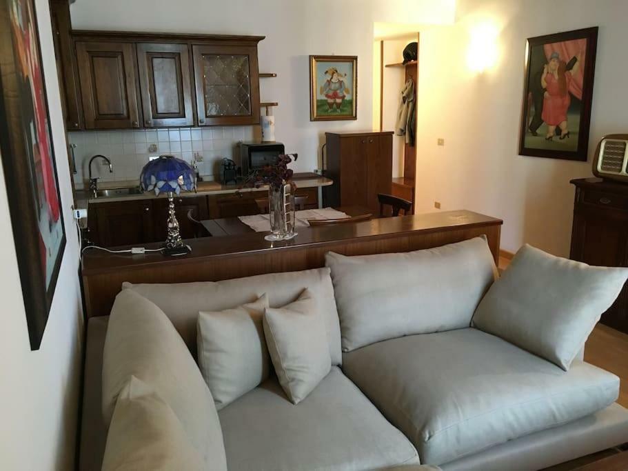 Suite Milan Luaran gambar